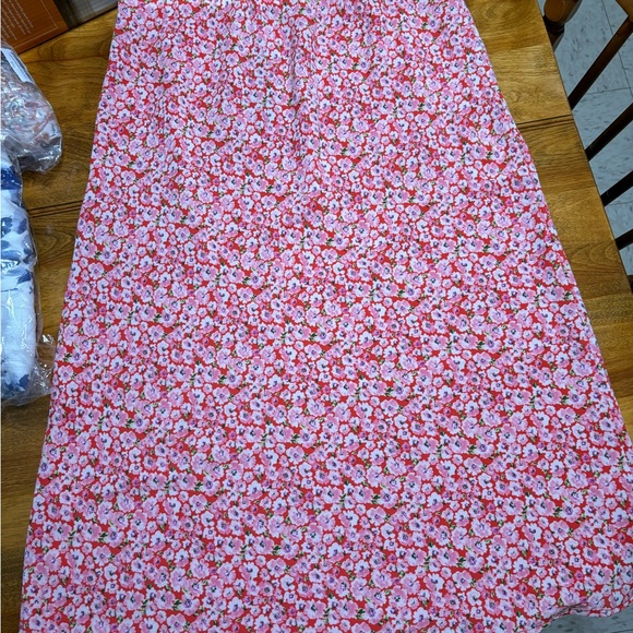 Floral midi skirt from Lulu’s - Picture 3 of 3